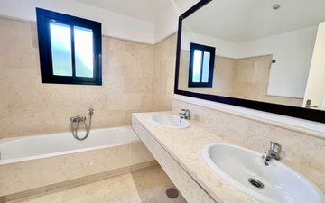 Property slide 22