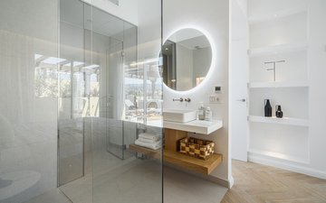 Property slide 17