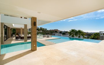 Property slide 18