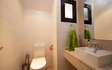 Property slide 32
