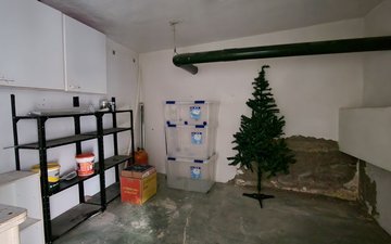 Property slide 33