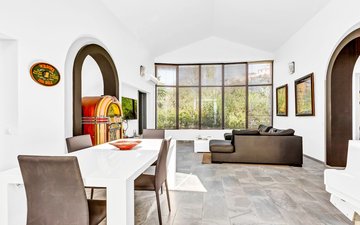 Property slide 4