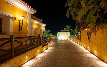 Property slide 20