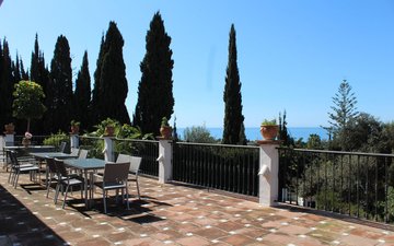 Property slide 19
