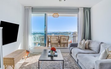 Property slide 10
