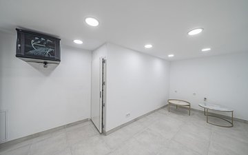Property slide 10