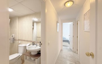 Property slide 32