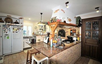 Property slide 14