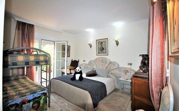 Property slide 18