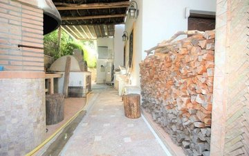Property slide 48