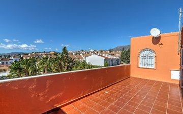 Property slide 10