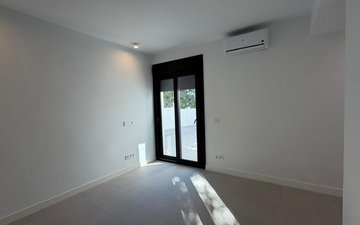 Property slide 40