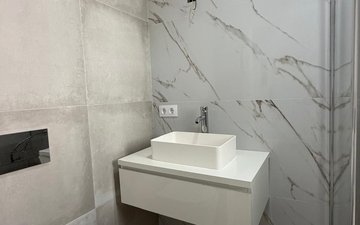 Property slide 44