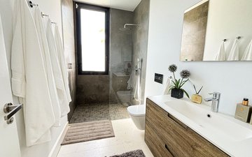 Property slide 31