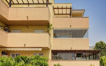 Property slide 31