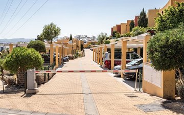 Property slide 28