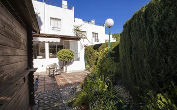 Property slide 25