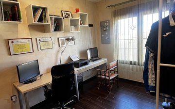 Property slide 25