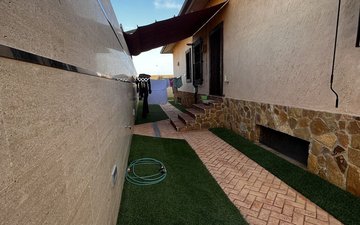 Property slide 48