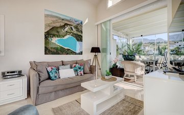 Property slide 18