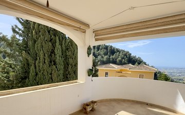 Property slide 19