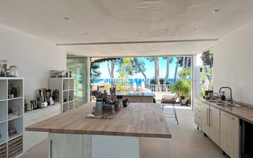 Property slide 22
