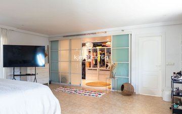 Property slide 35