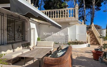 Property slide 72