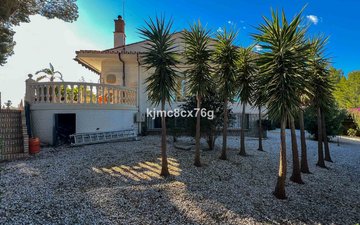 Property slide 77