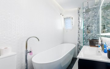 Property slide 18