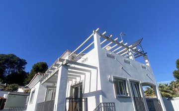 Property slide 10
