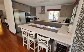 Property slide 20