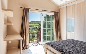 Property slide 40