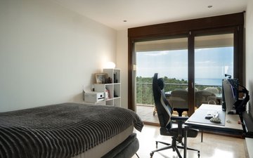 Property slide 40