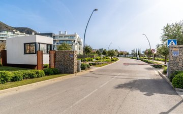 Property slide 25