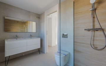 Property slide 20