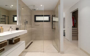 Property slide 22