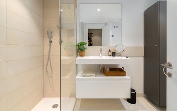 Property slide 25