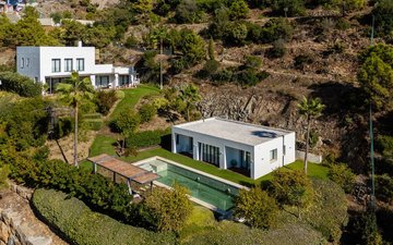 Property slide 10