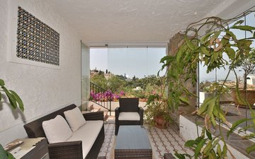 Property slide 25