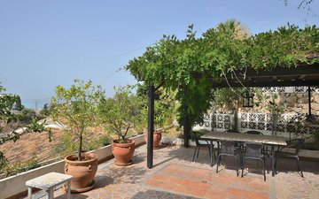 Property slide 41