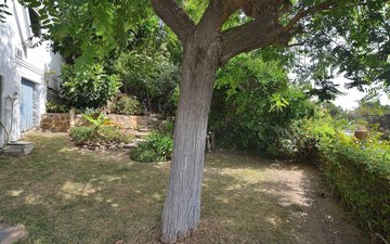 Property slide 48
