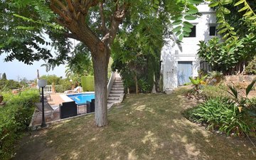 Property slide 6