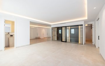 Property slide 18