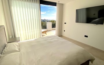 Property slide 25