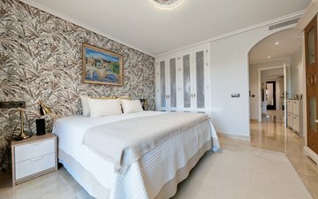 Property slide 20