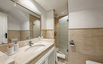 Property slide 21