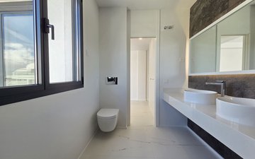 Property slide 34