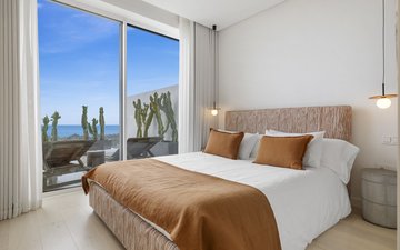 Property slide 17