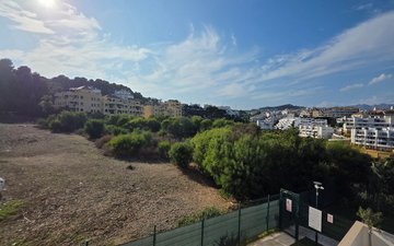 Property slide 10